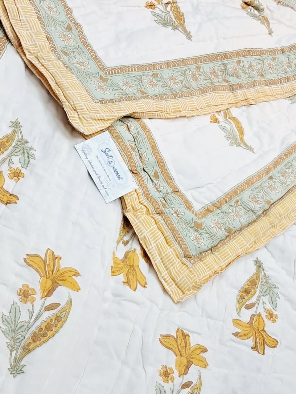 Golden Petal – Jaipuri Block Printed Double Bed Razai