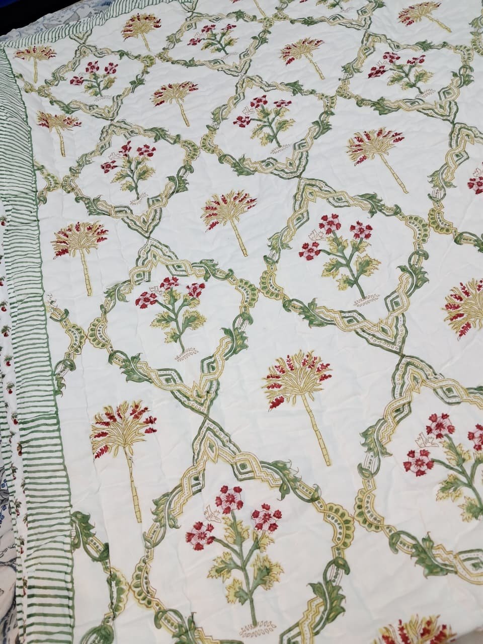 Mughal Palm Garden – Jaipuri Hand-Block Mulmal Cotton Razai - Image 5