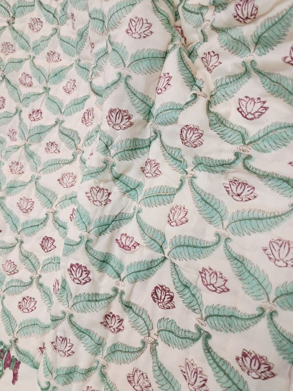 Gulshan Urn Reverie – Jaipuri Hand-Block Printed Mulmal Razai - Image 9