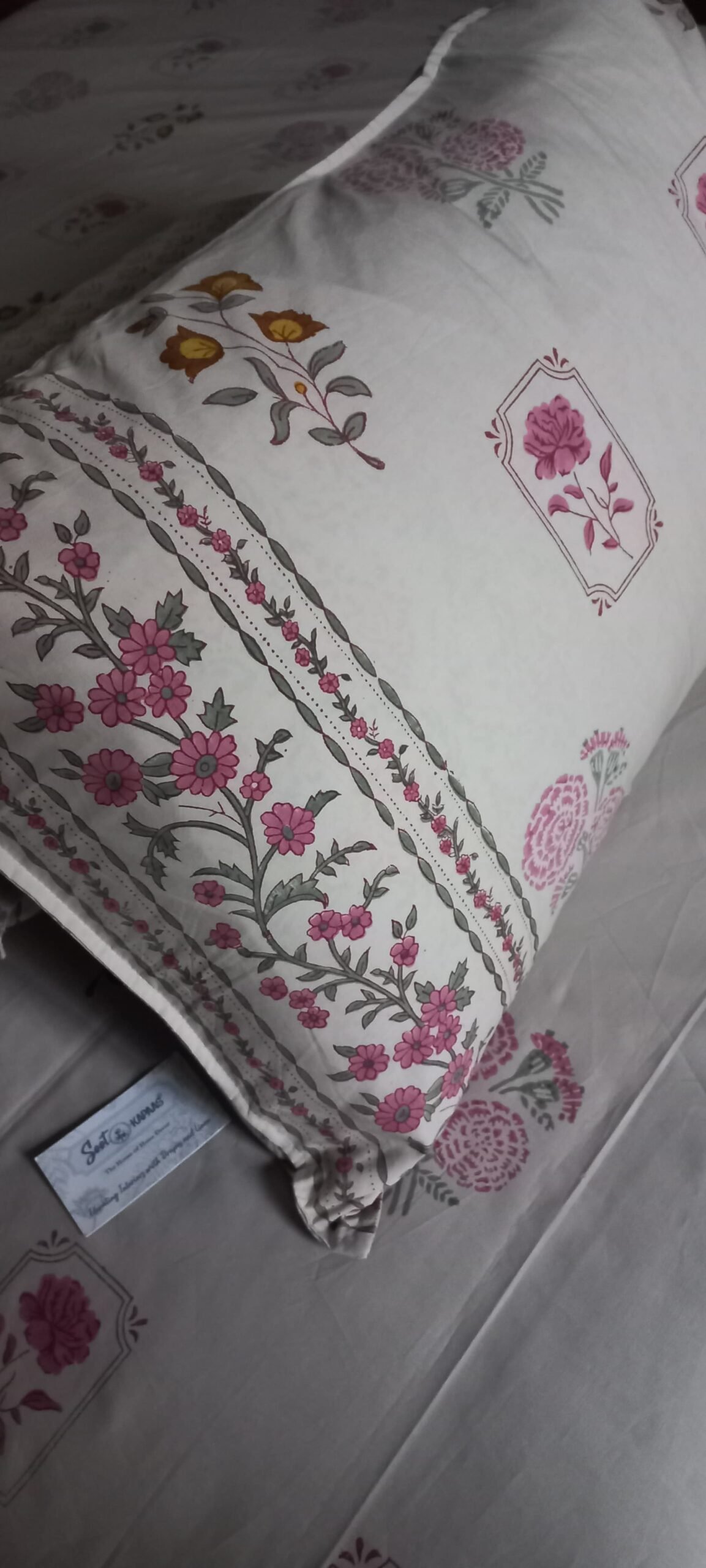 Luxury Percale 400 TC Cotton Hand-Block Bedsheet (108x108) (01) - Image 4