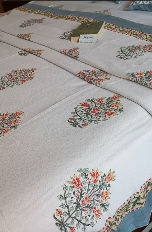 Hopper Fabric Hand-Block Style Cotton Bedcover Set (02)