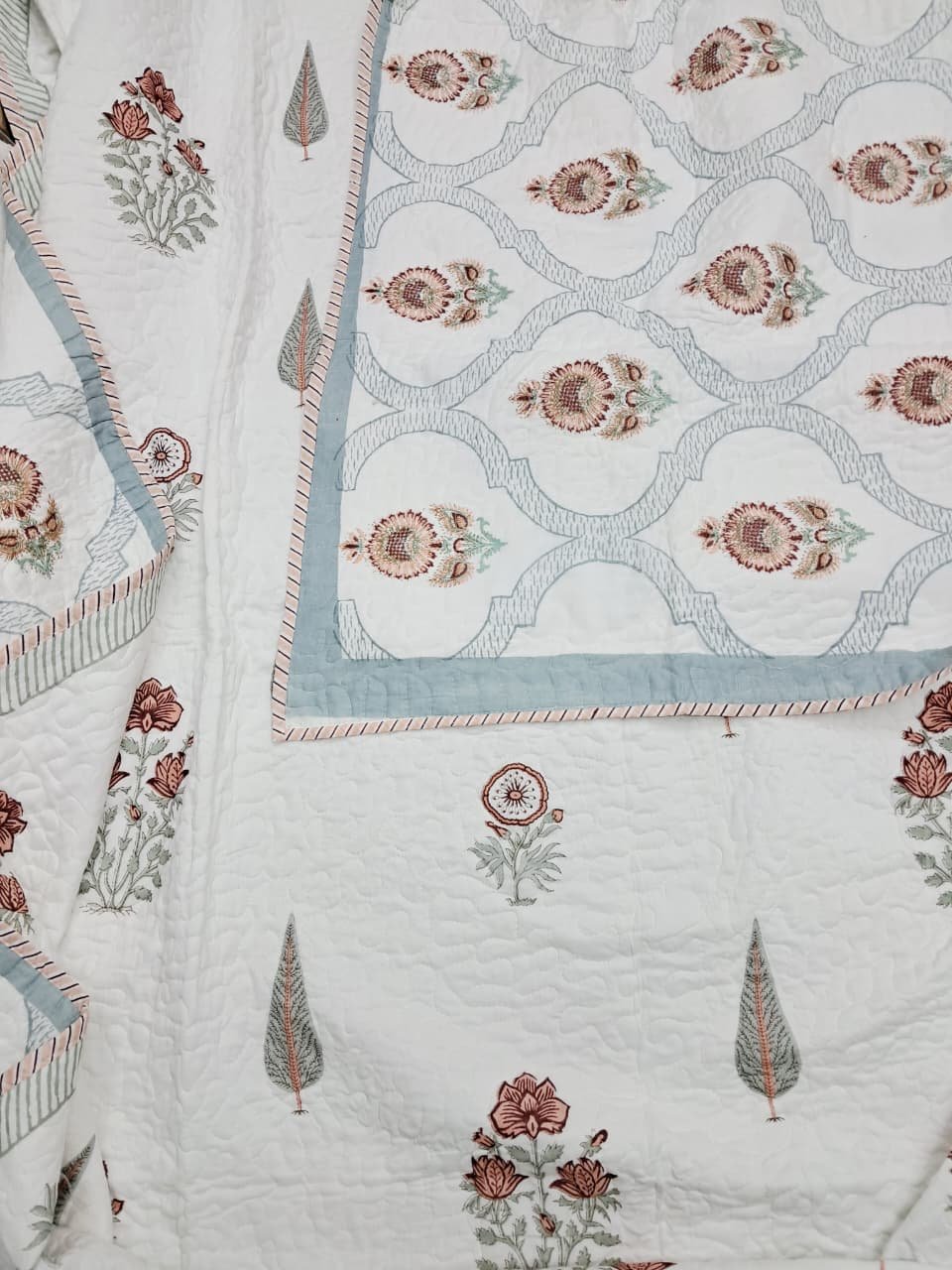 Panijaal Quilted King-Size Reversible Bedcover (01)