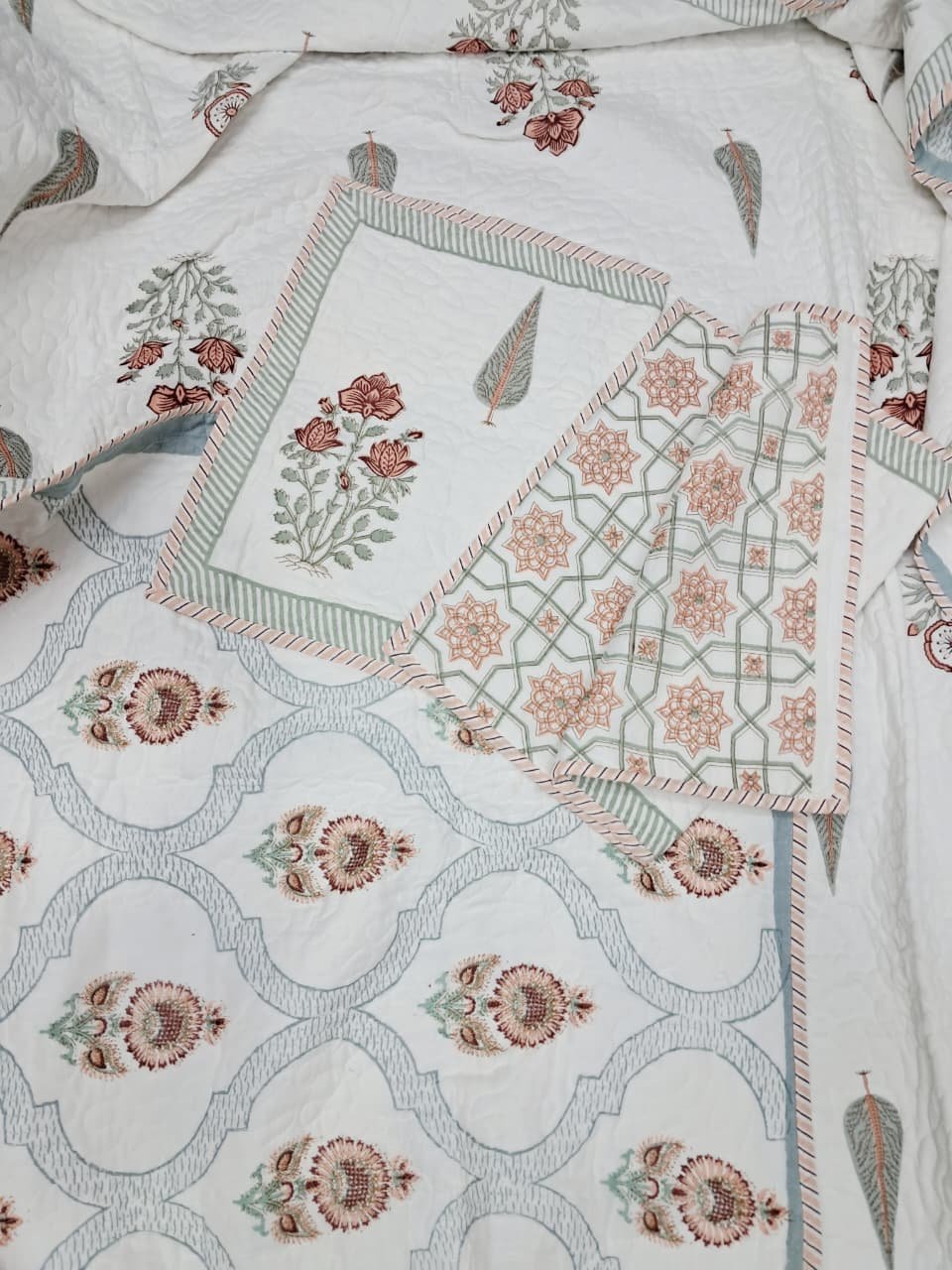 Panijaal Quilted King-Size Reversible Bedcover (01) - Image 3