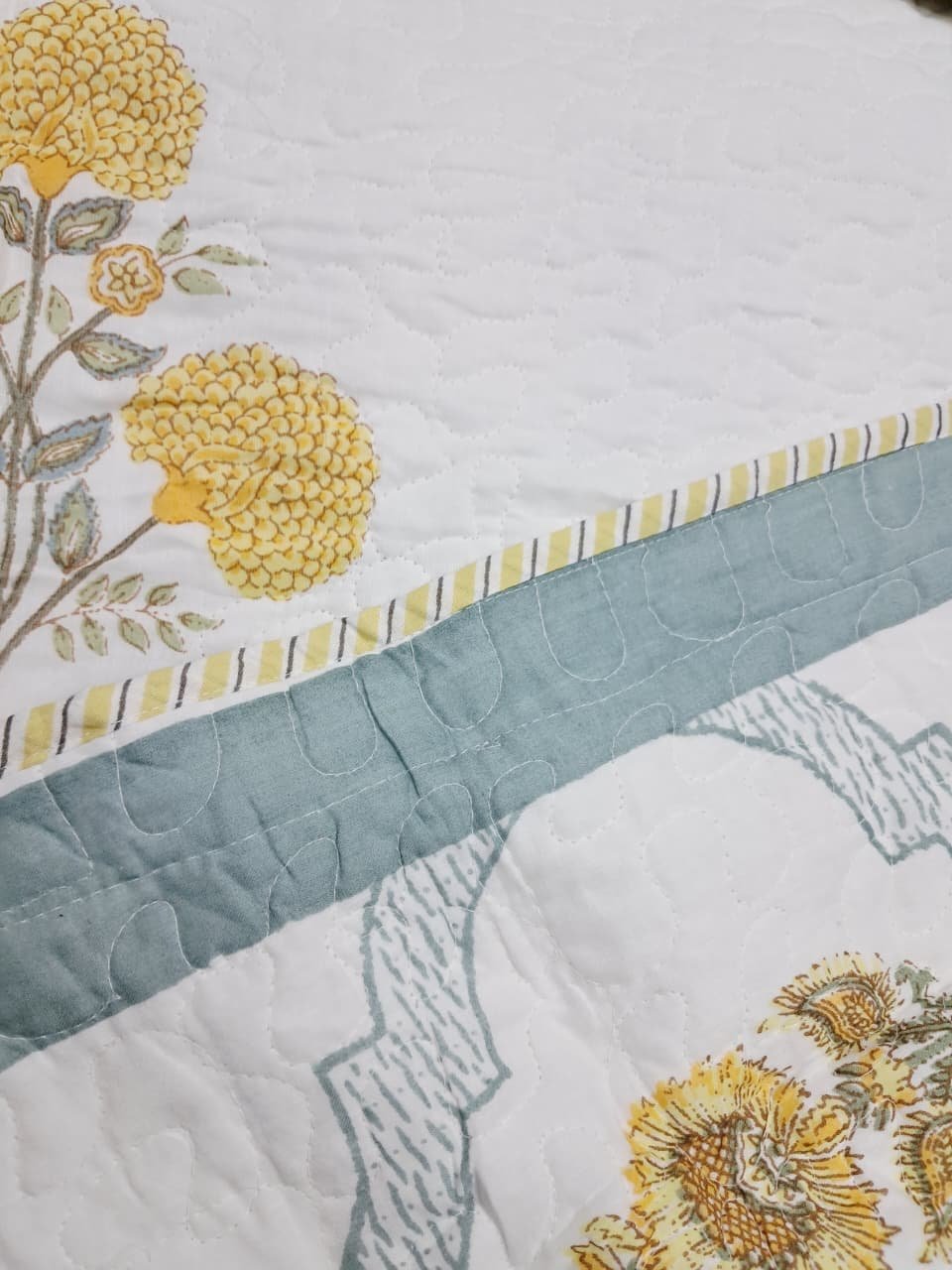 Panijaal Quilted King-Size Reversible Bedcover (02) - Image 2