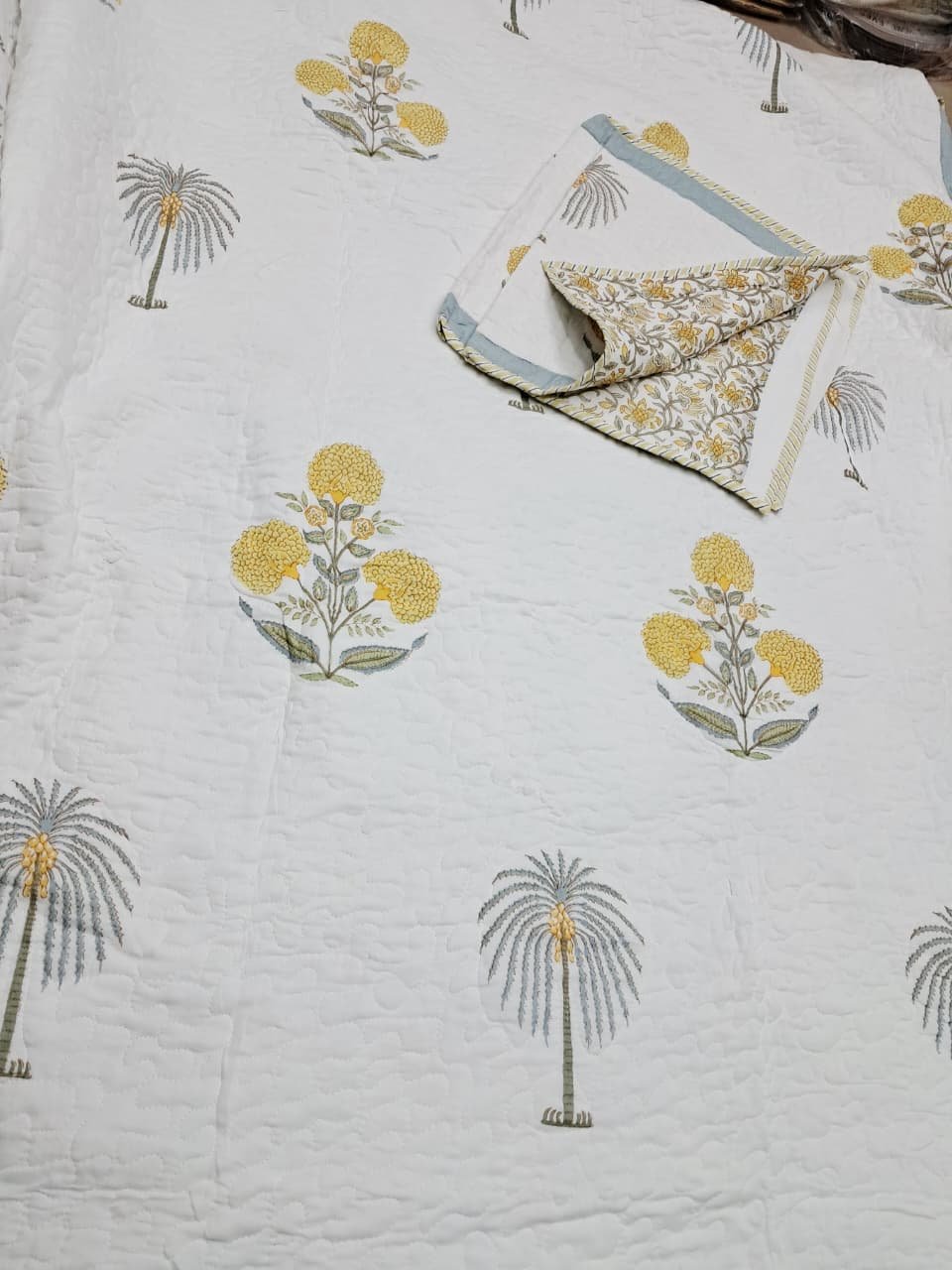 Panijaal Quilted King-Size Reversible Bedcover (02) - Image 3