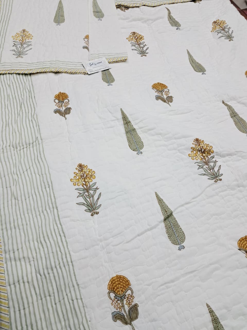 Panijaal Quilted King-Size Reversible Bedcover (03) - Image 4