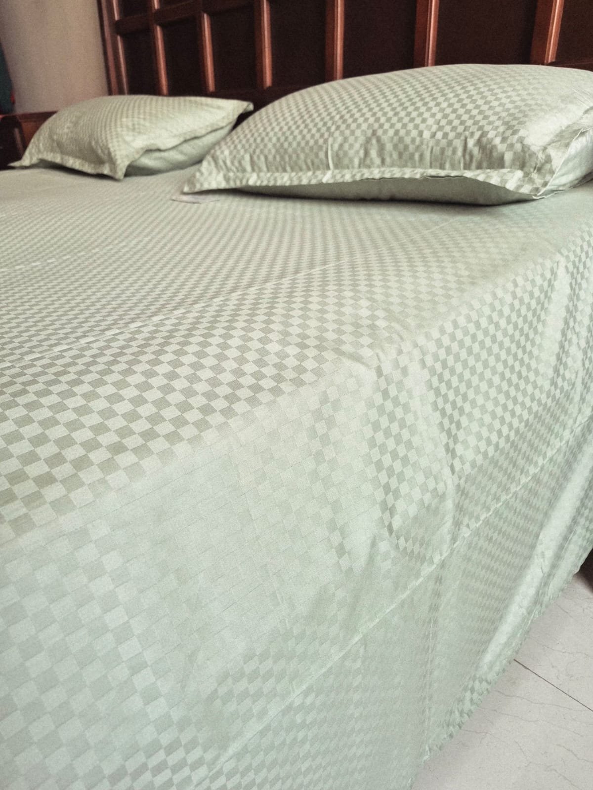 Premium Buttery-Soft Collection Bedsheet (108x108) (02) - Image 6