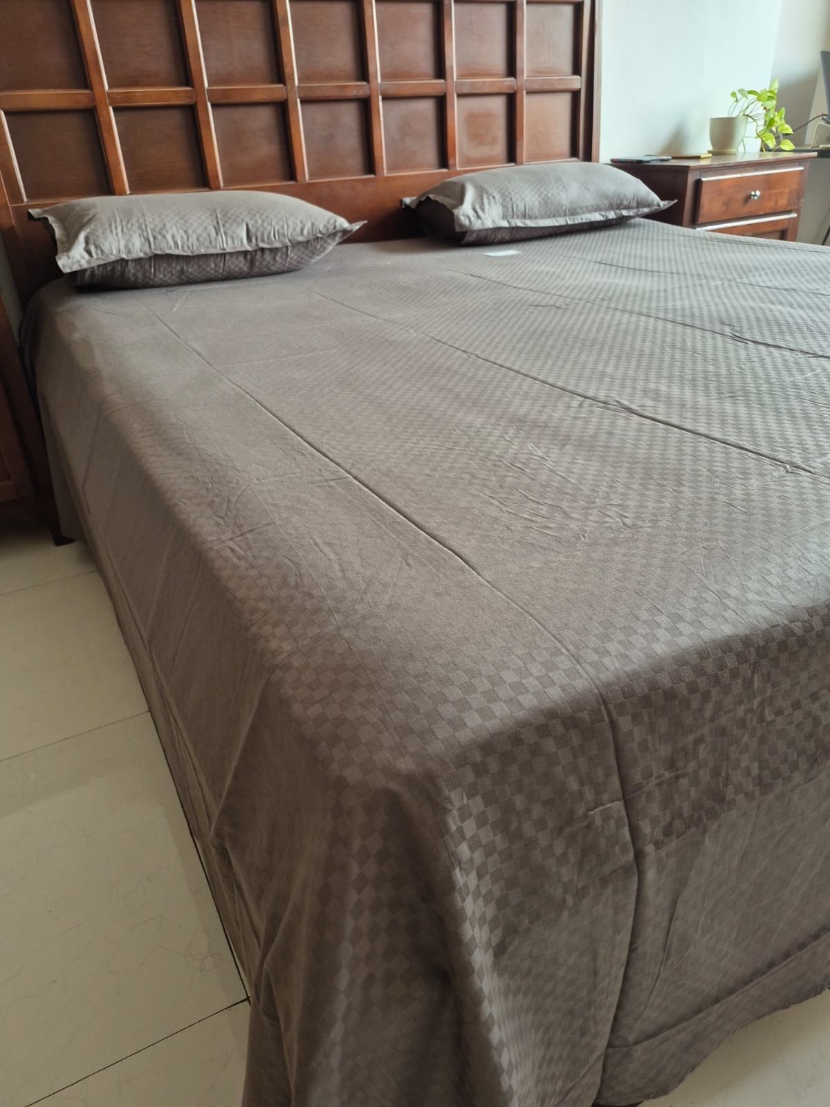 Premium Buttery-Soft Collection Bedsheet (108x108) (03) - Image 7