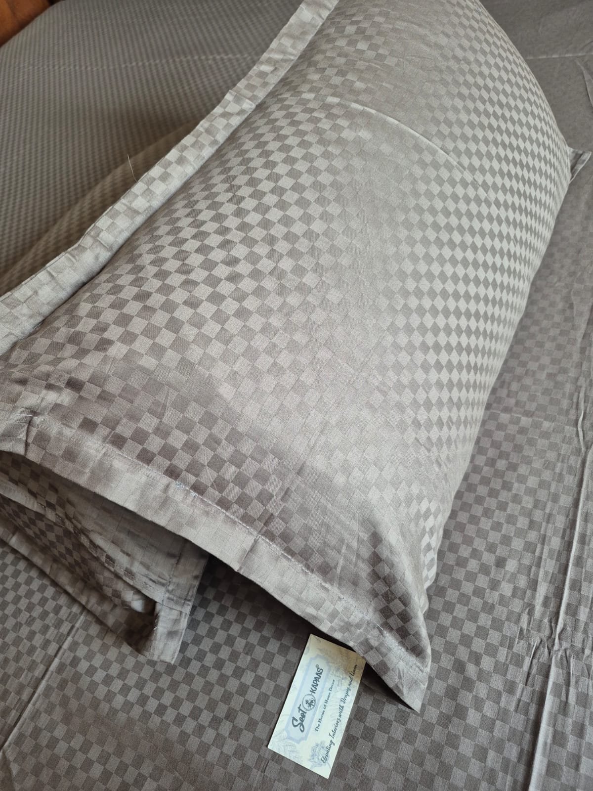 Premium Buttery-Soft Collection Bedsheet (108x108) (03)