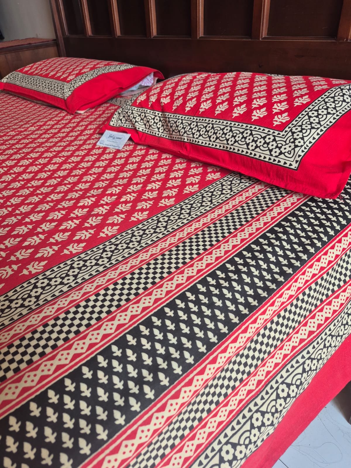 Daily Bloom King Size (98x106) Bedsheet (01) - Image 3