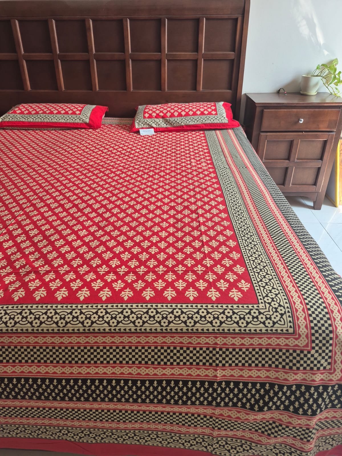 Daily Bloom King Size (98x106) Bedsheet (01) - Image 4