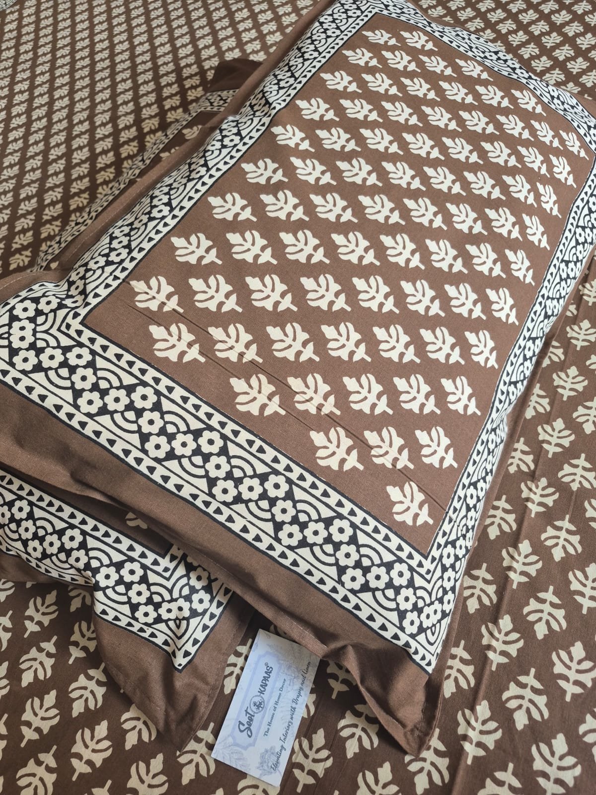 Daily Bloom King Size (98x106) Bedsheet (03)