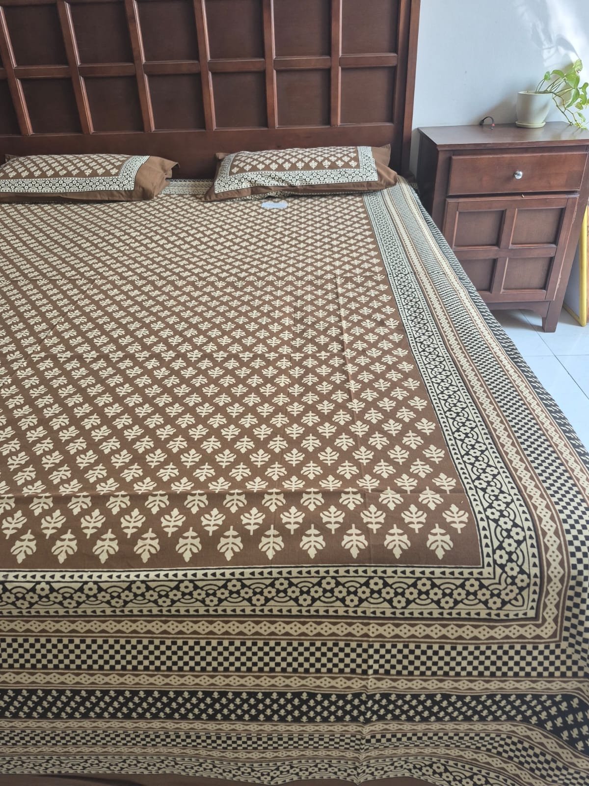 Daily Bloom King Size (98x106) Bedsheet (03) - Image 4